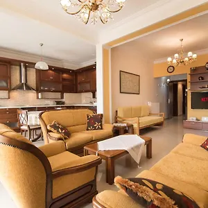  Apartment Nesting Ramblers Skg #1